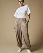 Pantalón estilo harén floral - Gris 34_633H025_GRI181110_0