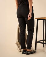 Pantalón tiro alto de bota ajustada para mujer - Negro