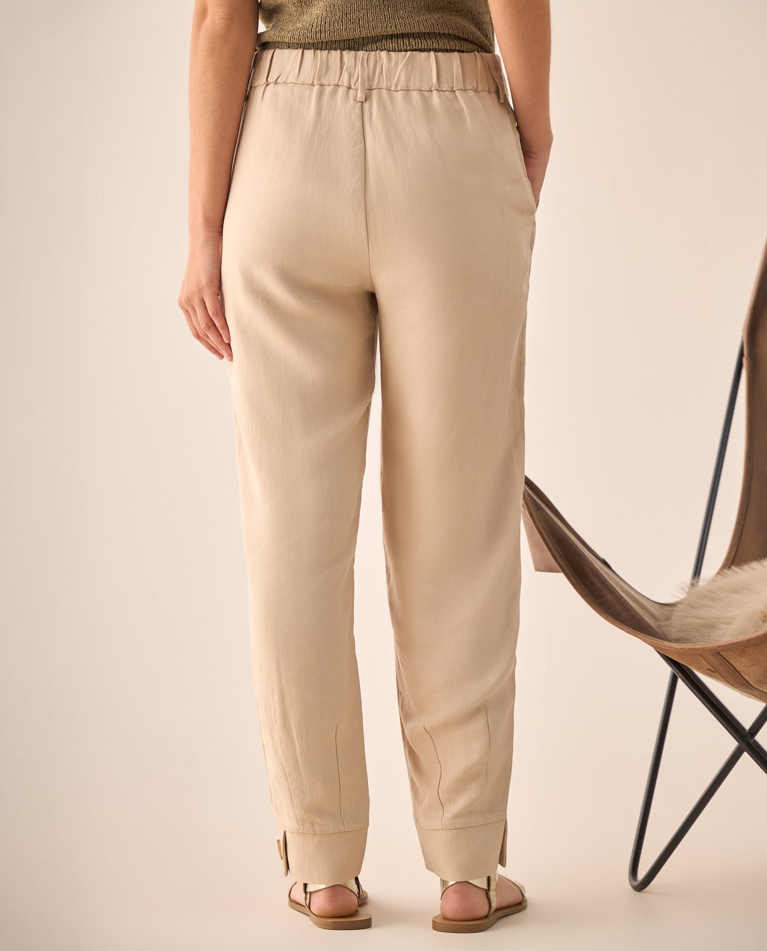 Pantalón Beige con Mezcla de Lyocell y Lino - Beige