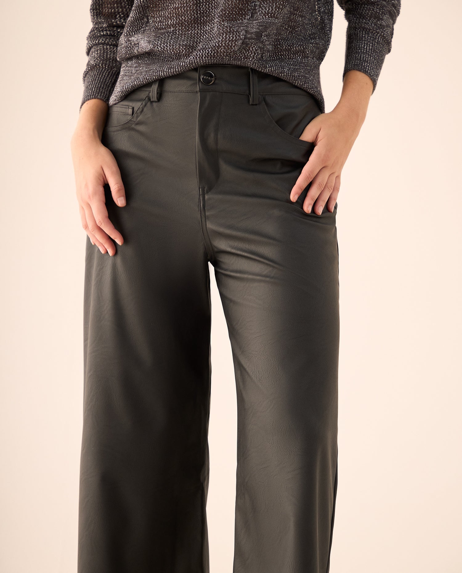 Pantalón Wide Leg Negro Tiro Alto - Negro