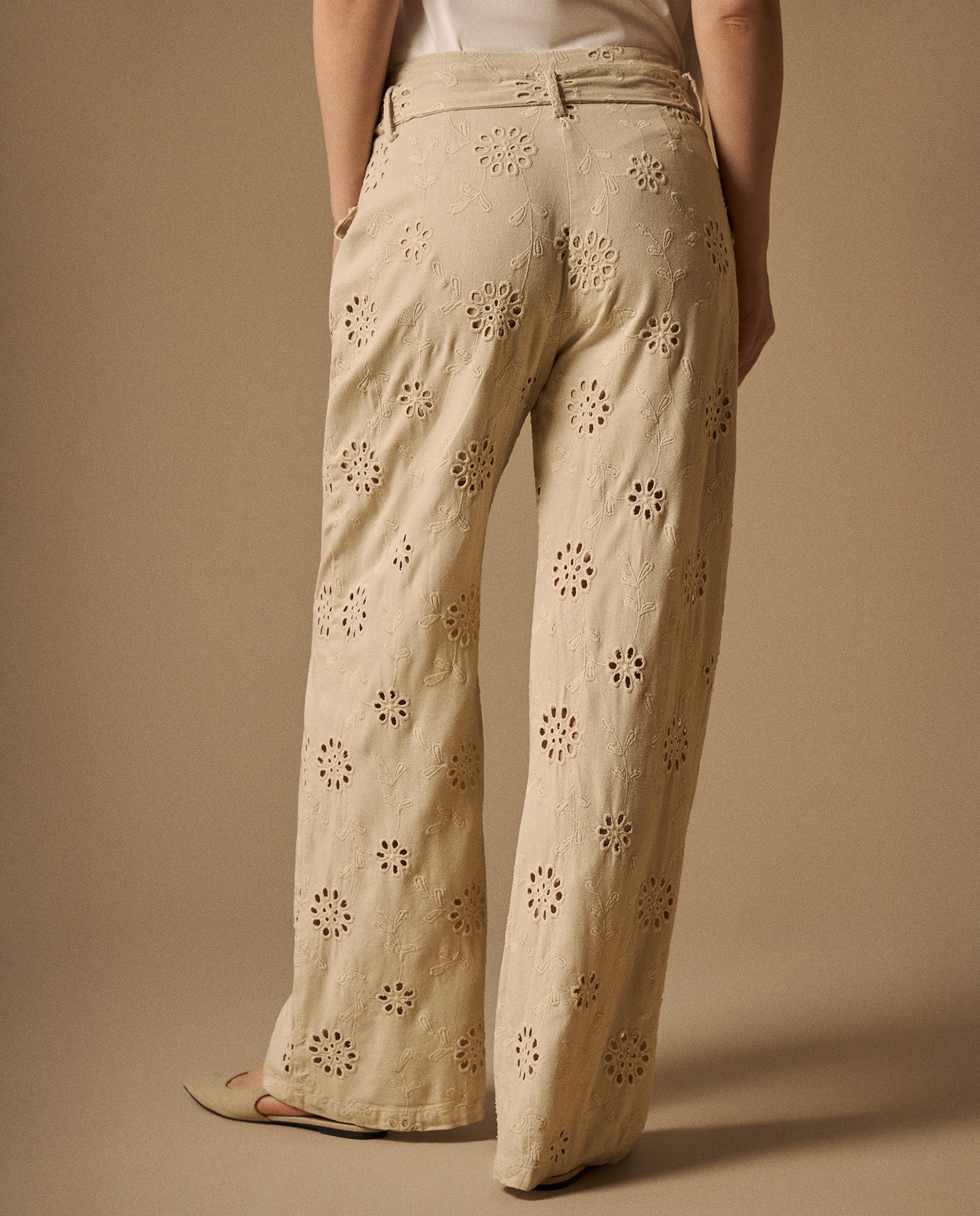 Pantalón Wide Leg con Bordados Eyelet - Crudo