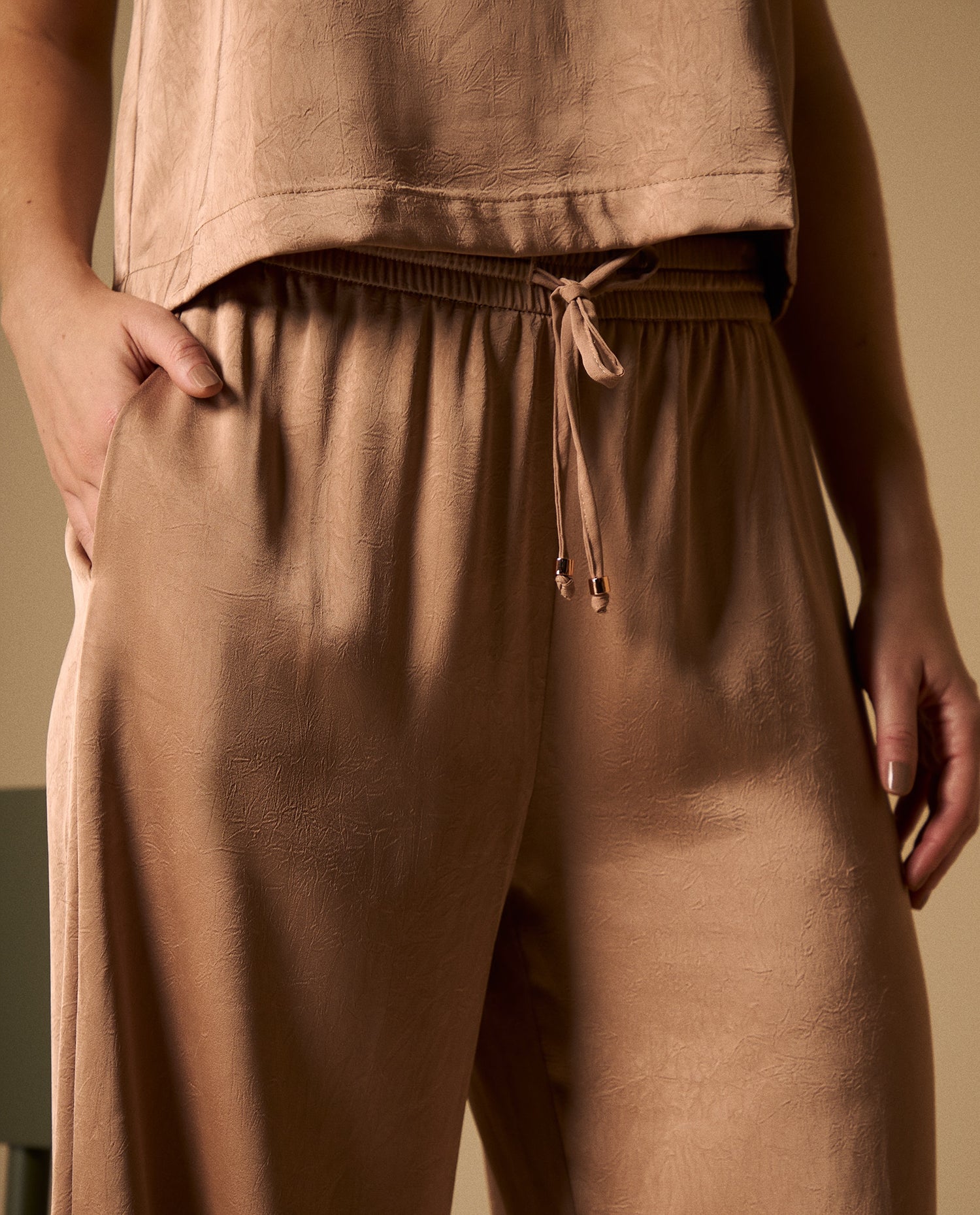 Pantalón Wide Leg con Cordón Ajustable - Café