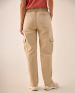 Pantalón Cargo Beige con Cintura Elástica - Beige