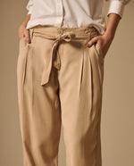 Pantalón Beige Tiro Alto con Cinturón - Beige