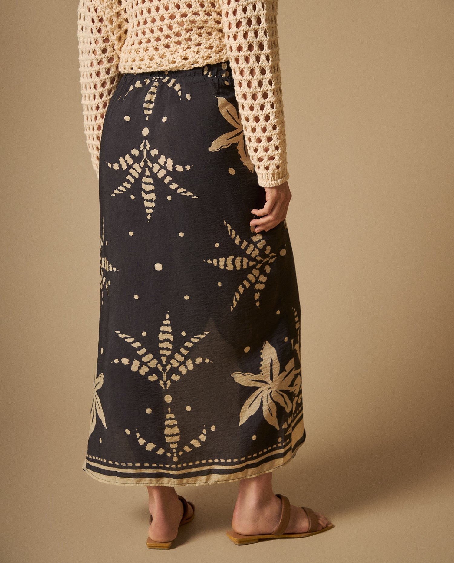 Falda midi anudada con detalle envolvente - Azul