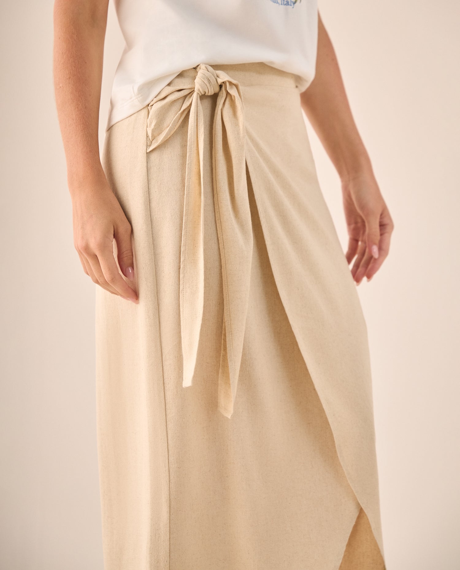 Falda Midi Wrap con Amarre Lateral - Blanco