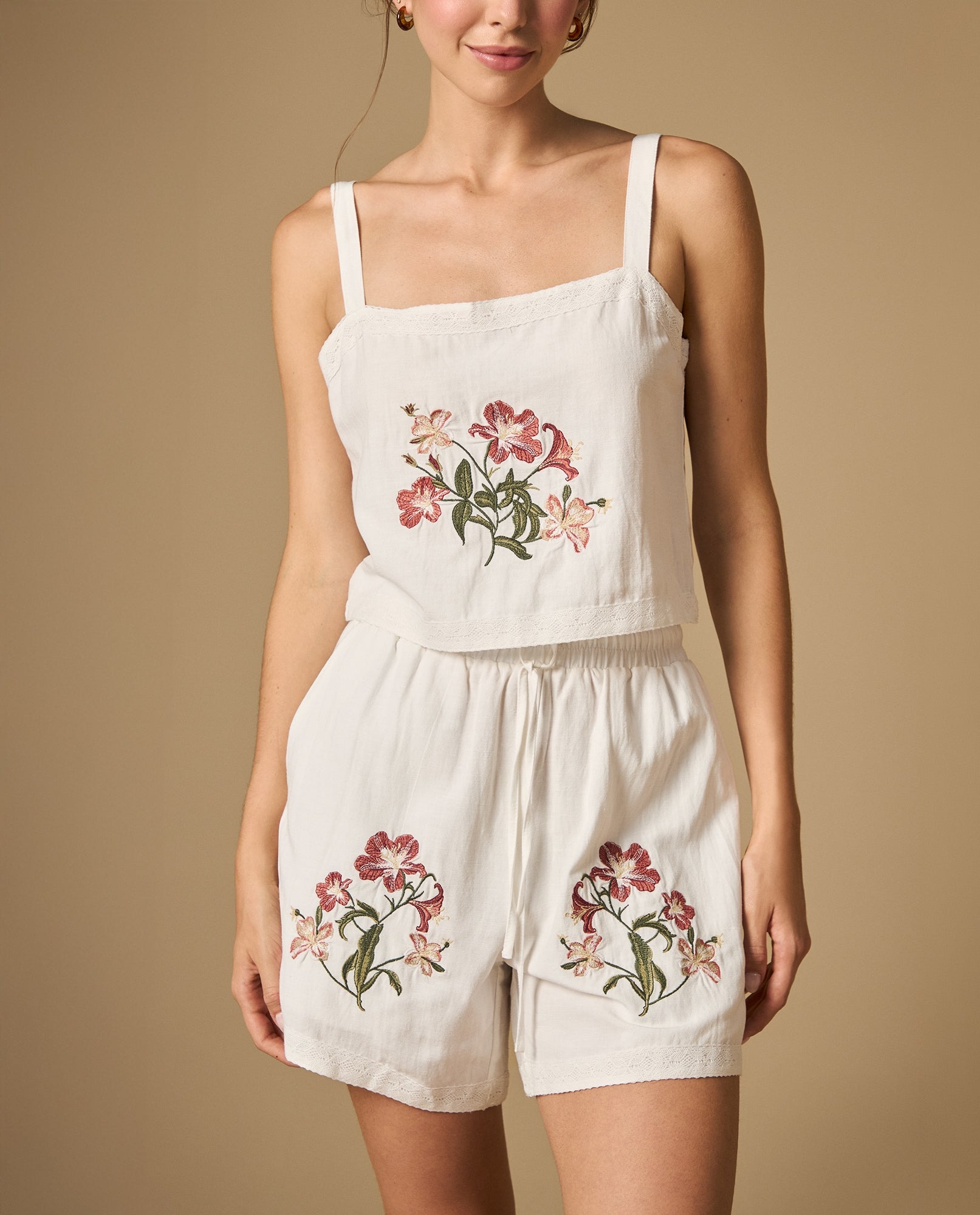Short bordado con detalle en ruedo y cintura ajustable - Crudo 34_652H217_CRU114201_3