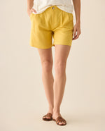 Bermuda con bolsillos en ribete en posterior para mujer - Amarillo