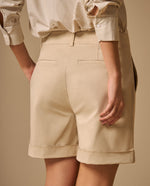 Short Bermuda Beige con Dobladillo Premium - Crudo