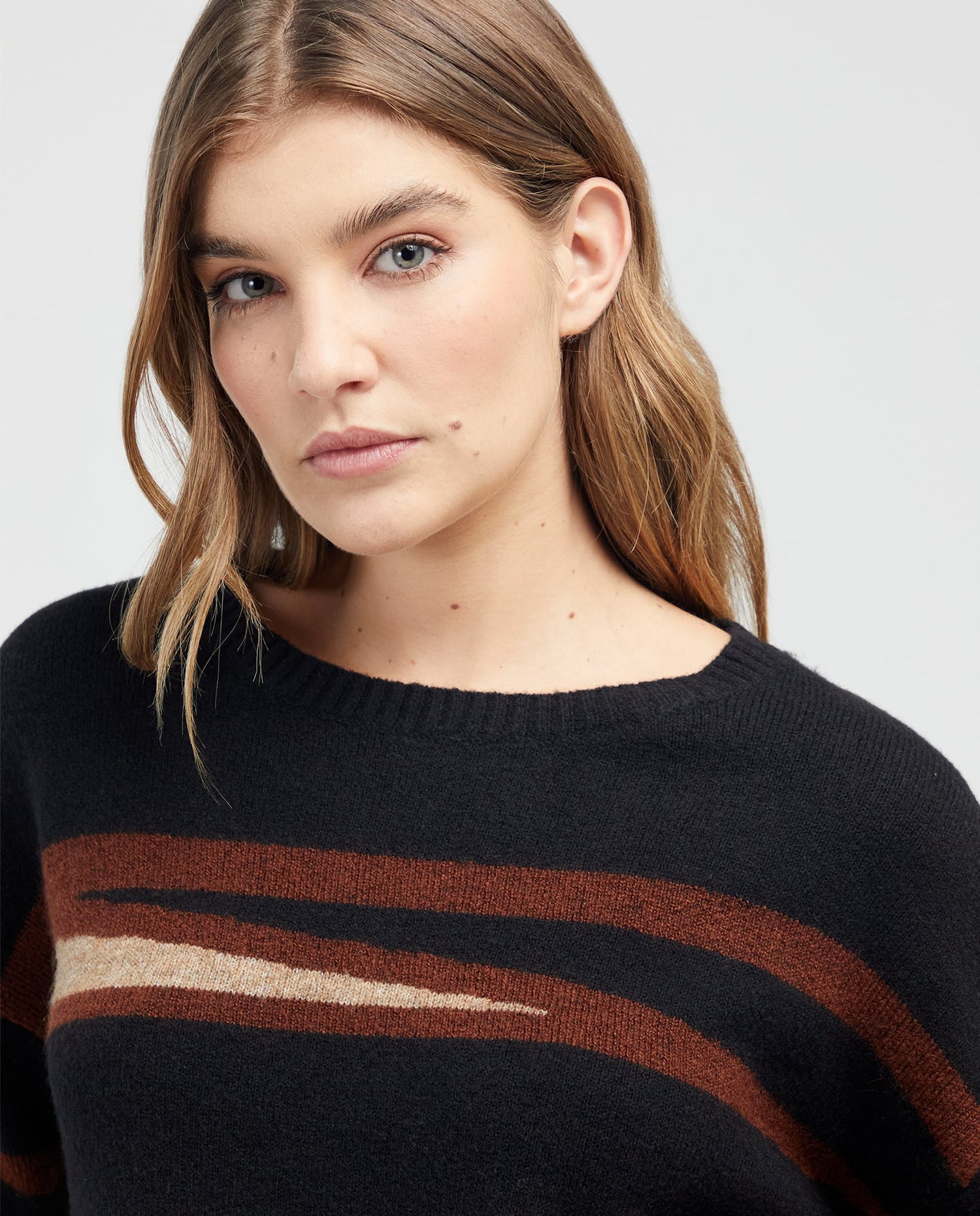 Buzo cuello redondo para mujer - Negro