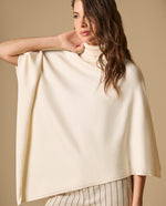 Suéter tejido tipo chaleco con escote cruzado - Beige
