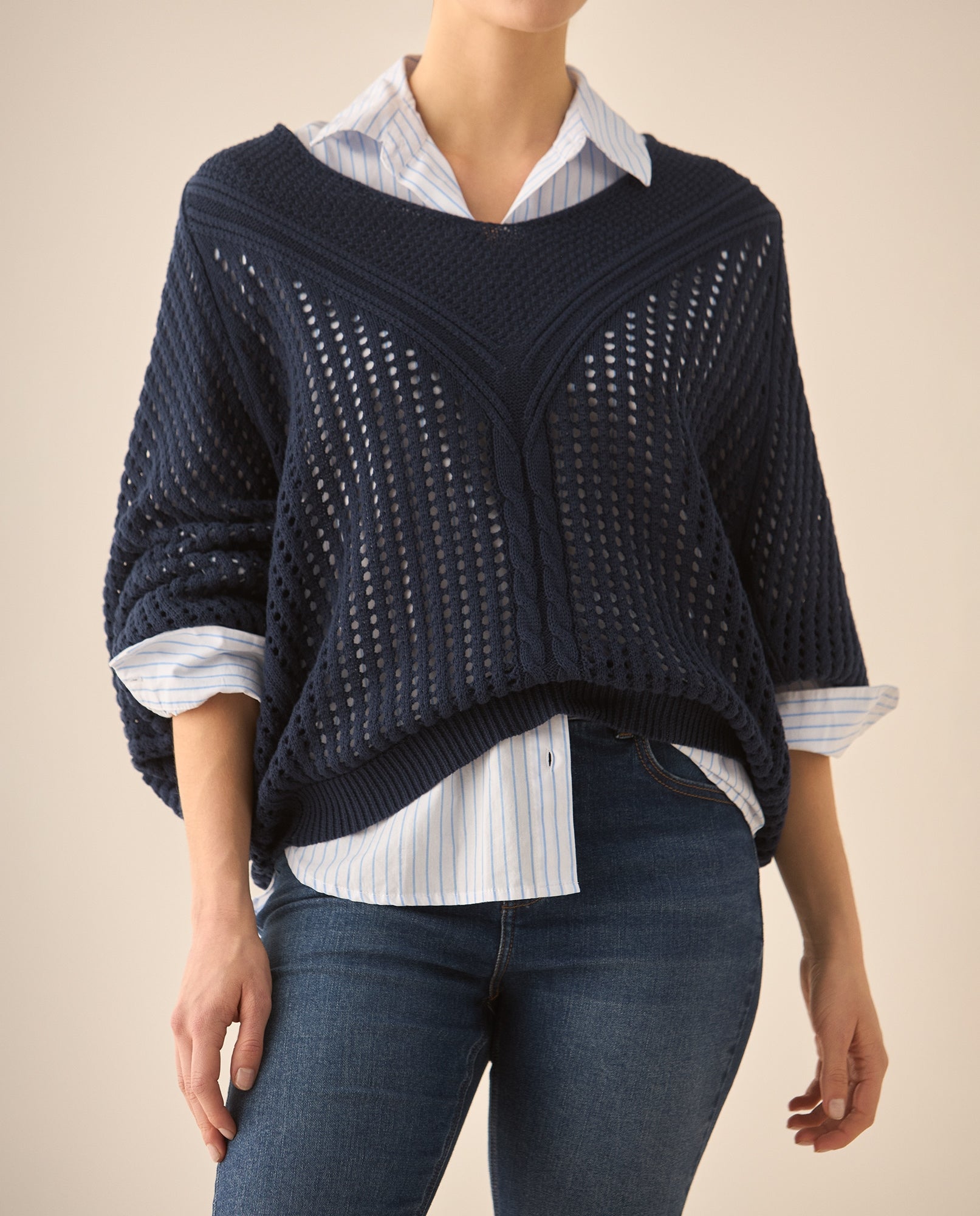 Buzo escote en V con tejido abierto para mujer  - Azul 34_662G220_AZU184022_3