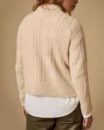 Chaleco tejido con diseño de trenzas y detalles brillantes - Beige