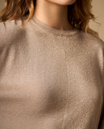 Suéter tejido con brillo sutil cuello redondo - Beige