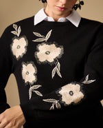 Suéter con bordado floral - Negro