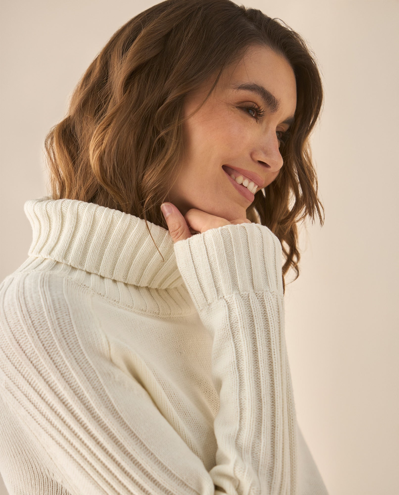 Buzo de cuello alto para mujer  - Crudo 34_663G203_CRU111001_5