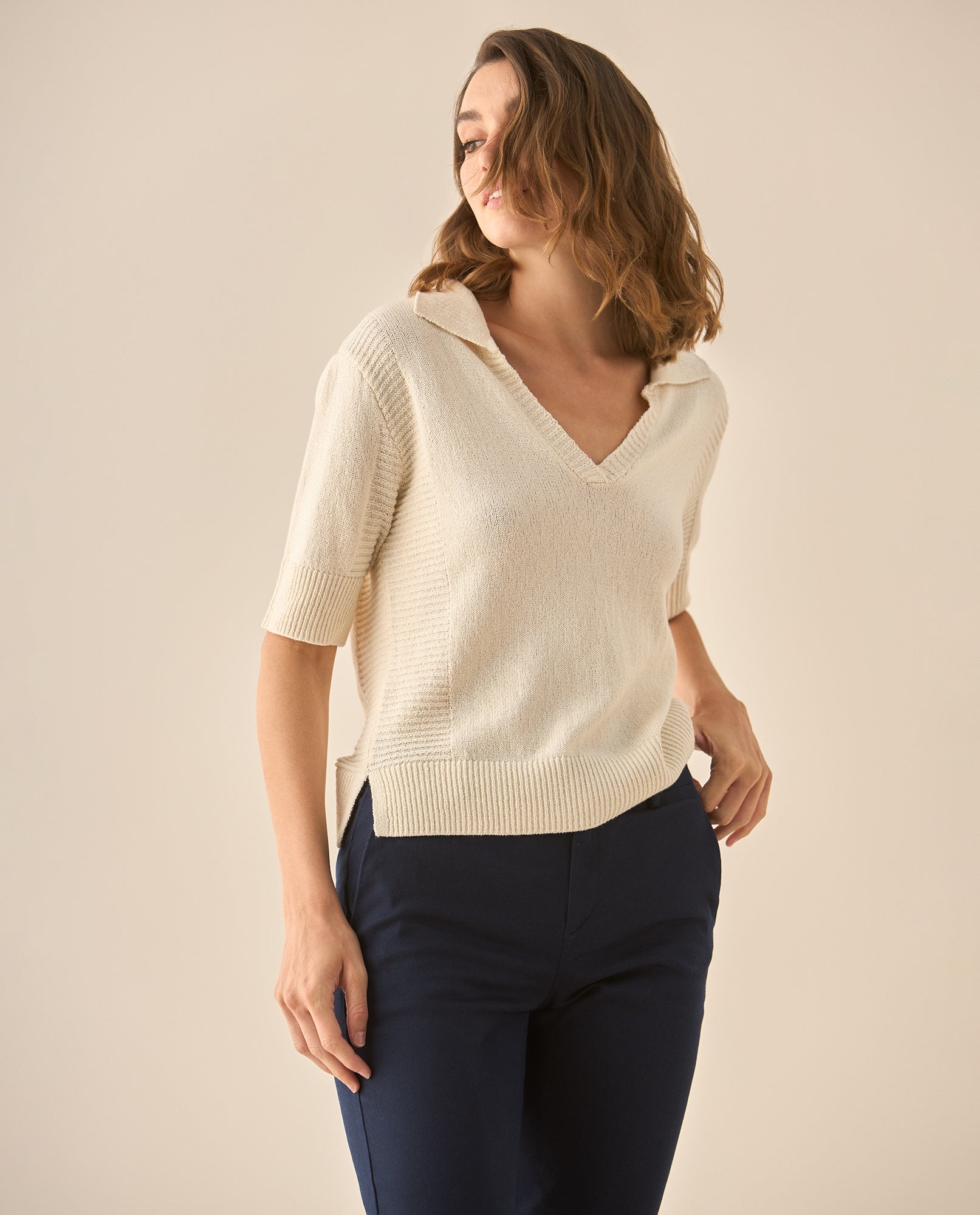 Camisa tipo polo con mix de tejidos para mujer - Crudo 34_663G209_CRU120703_4