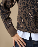 Suéter tejido animal print - Cafe 34_663H222_CAF191436_4