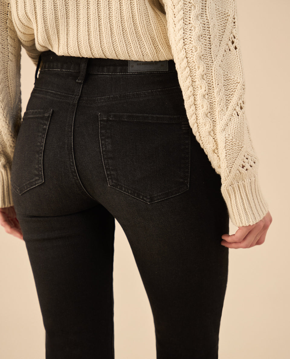 Jean Straight en black denim para mujer - Negro 34_671G014_NEG193909_5