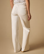 Jean wide leg tiro medio con bolsillos parche - Blanco