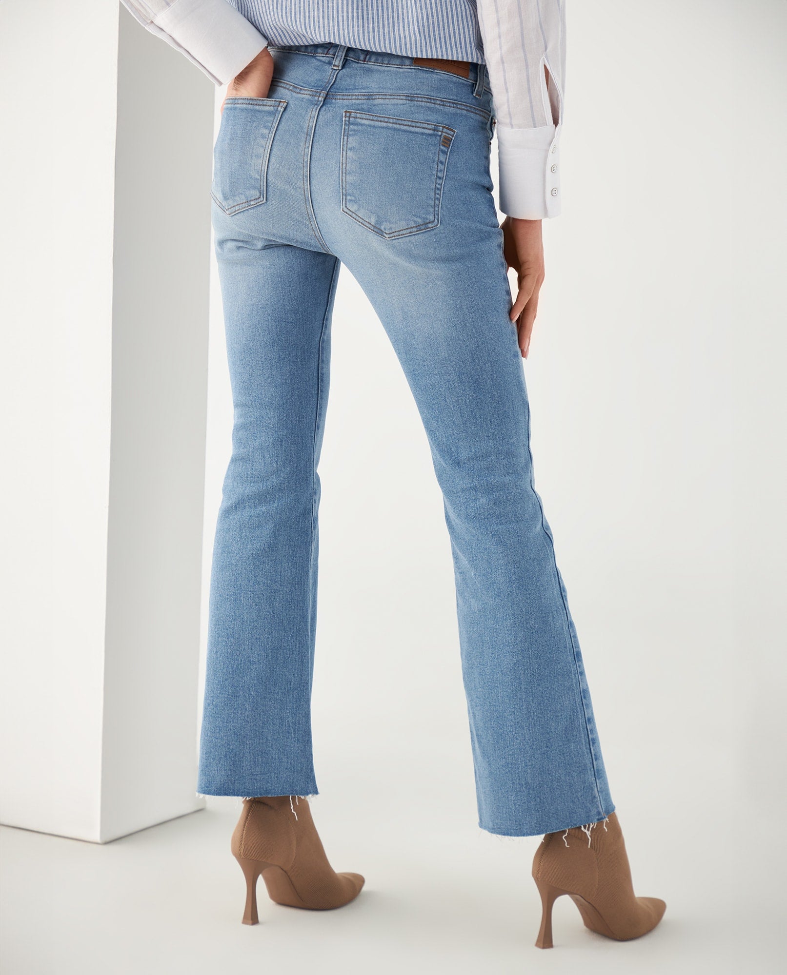 Jean Boot Cut para mujer - Azul 34_672F009_AZU174027_4