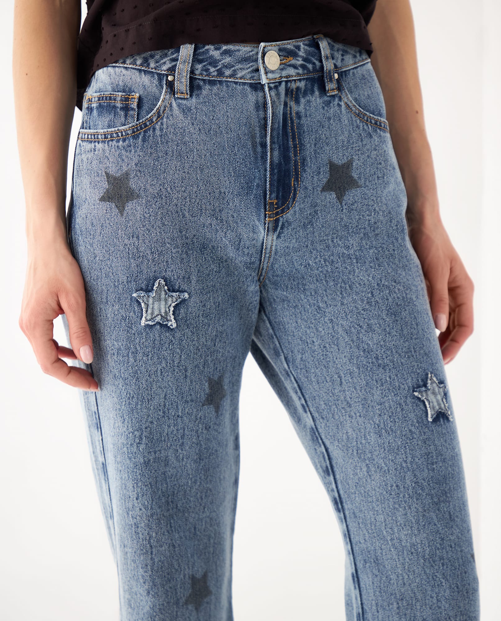 Jean con apliques de estrellas para mujer - Azul 34_672F011_AZU174027_5