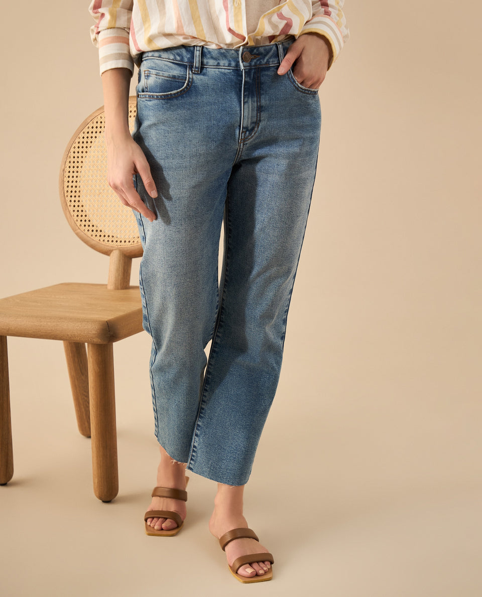 Jean Straight con ruedo al corte para mujer - Azul 34_672G004_AZU174027_3