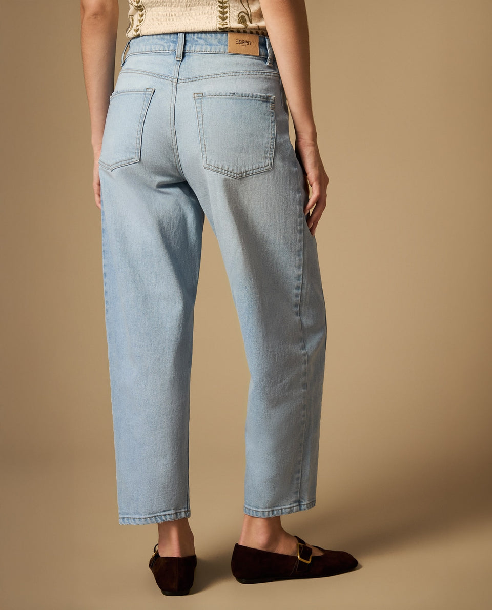 Jean barrel tiro medio silueta curva - Azul 34_672H003_AZU134110_5