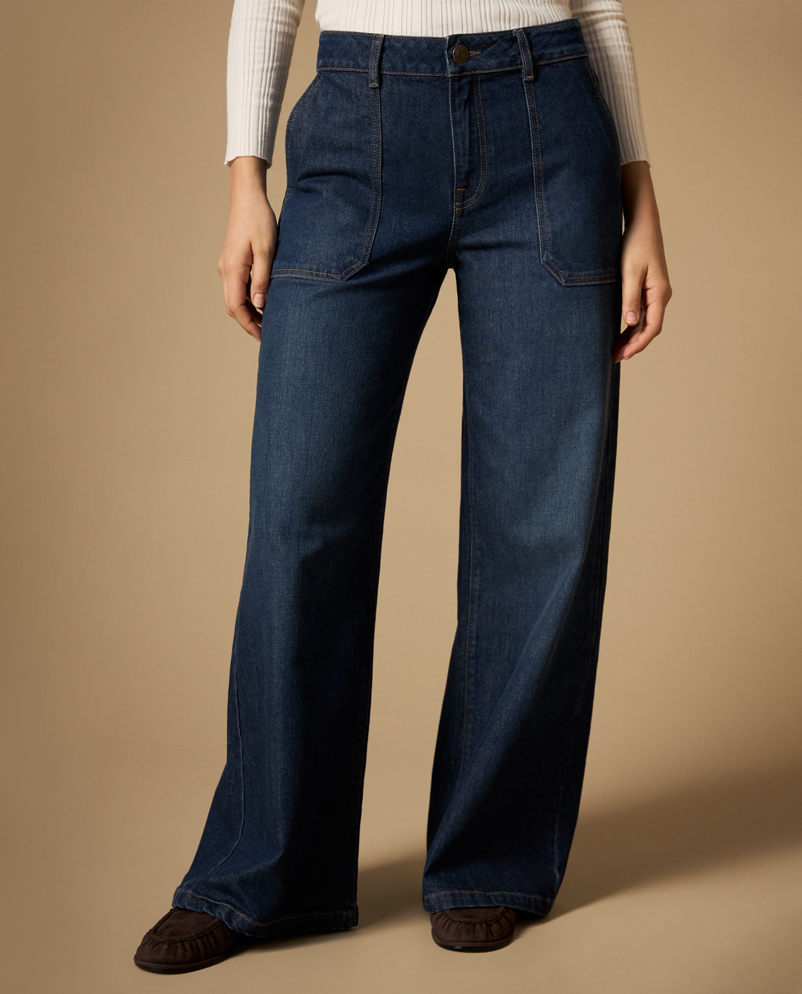 Jean wide leg con bolsillos parche - Azul 34_672H008_AZU174027_0