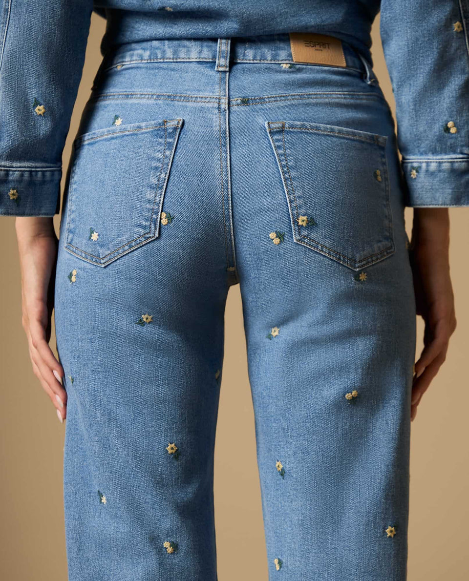 Jean straight leg bordado con detalle floral - Azul 34_672H031_AZU134110_5