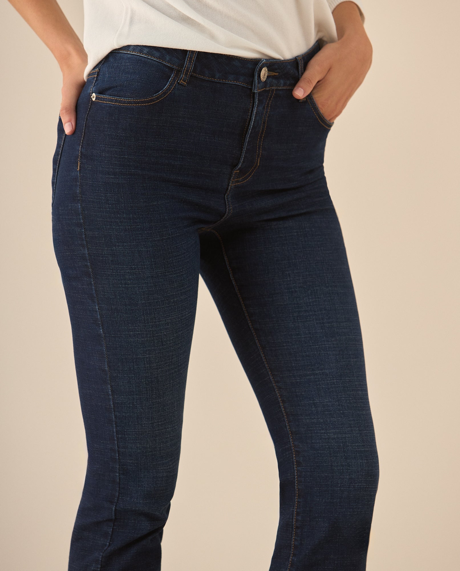Jean Skinny tono oscuro para mujer  - Azul 34_673G031_AZU193933_4
