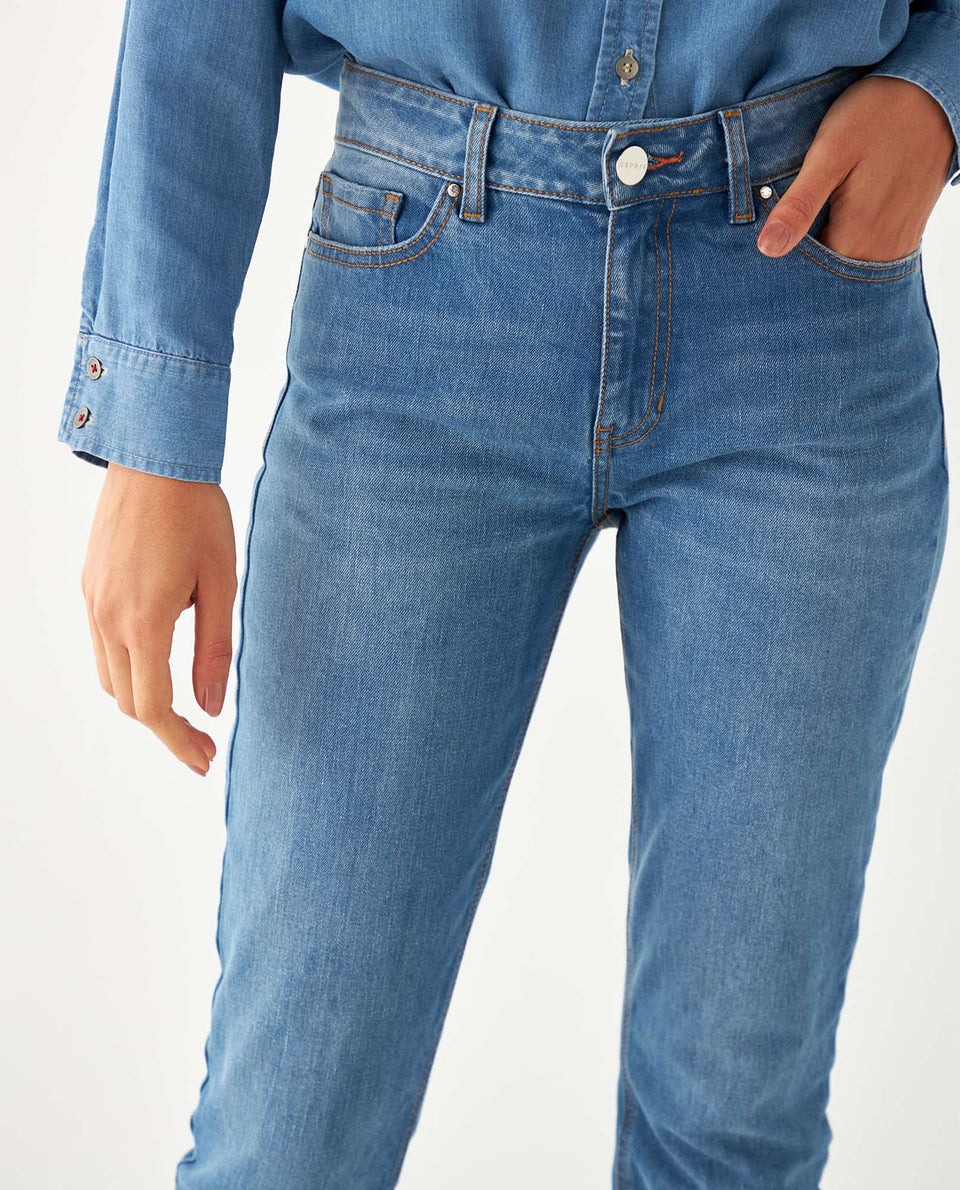 Jean Straight con cortes en posterior para mujer - Azul 34_679E002_AZU174027_3
