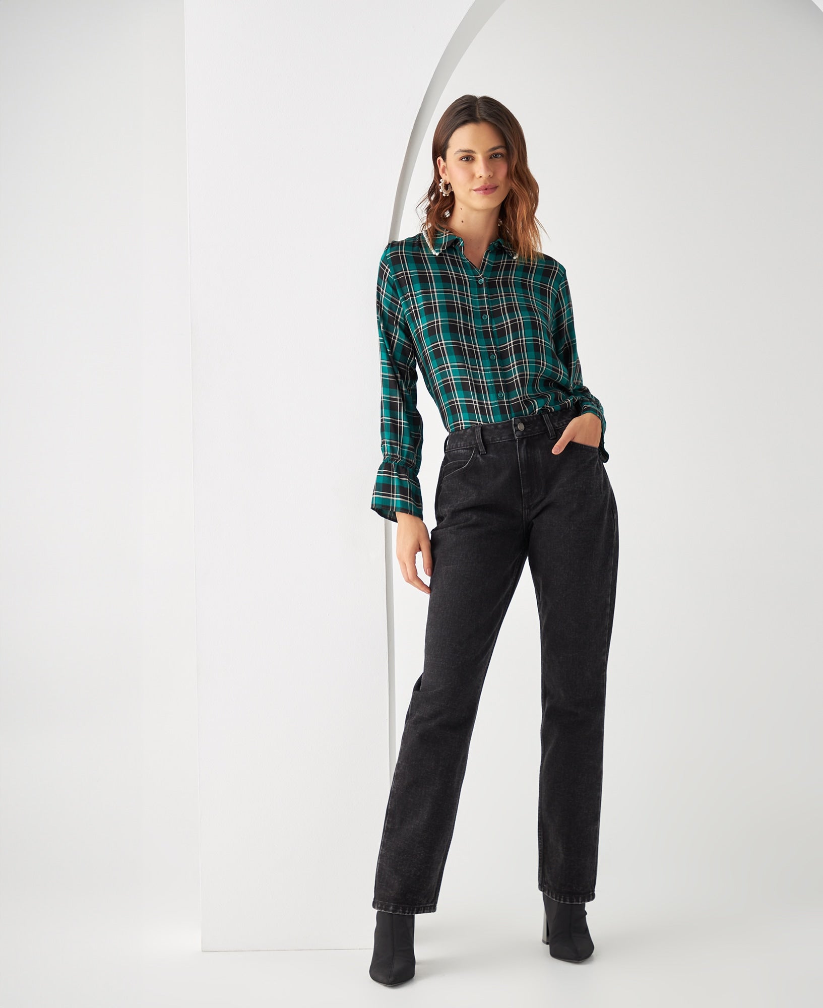 Jean Straight efecto vintage para mujer - Negro 34_679E014_NEG193909_6