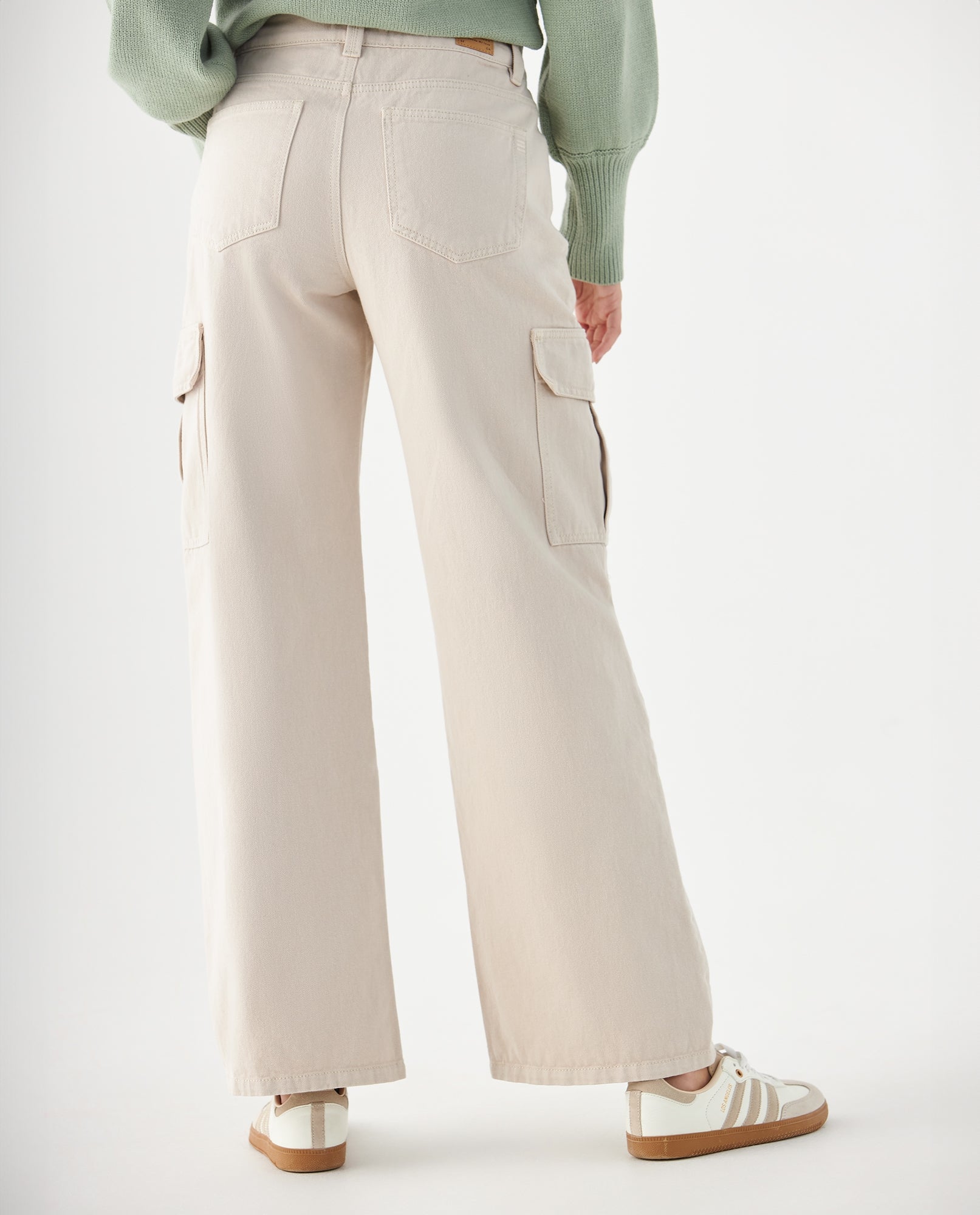 Jean Cargo tono claro para mujer - Crudo 34_679F022_CRU110110_4