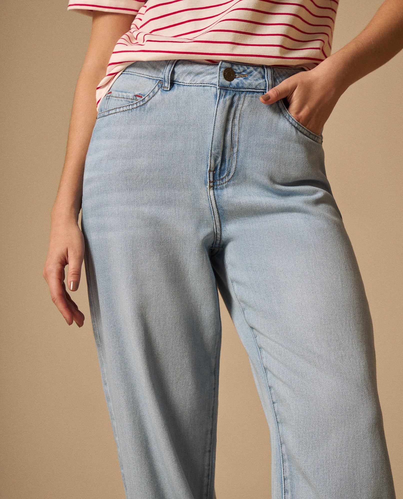 Jean Jogger Azul Claro con Puños Elásticos - Azul 34_679G016_AZU134110_4