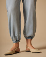 Jean Jogger Azul Claro con Puños Elásticos - Azul