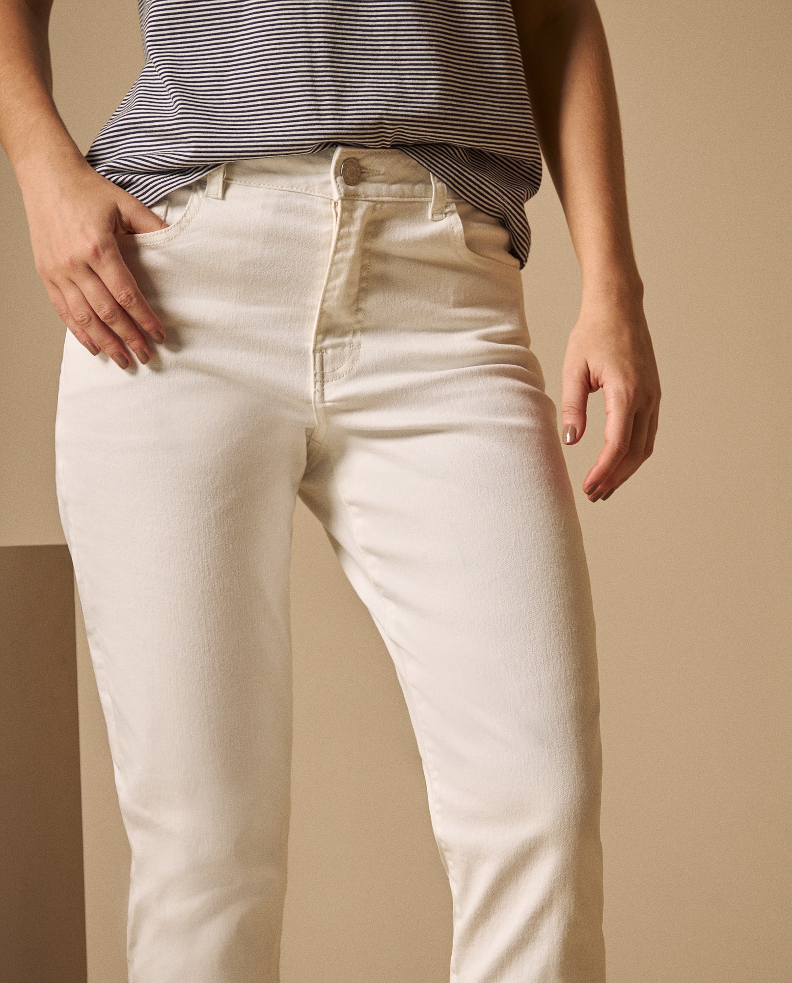Jean Mom Blanco Tiro Alto - Blanco 34_679G026_BLA114001_4