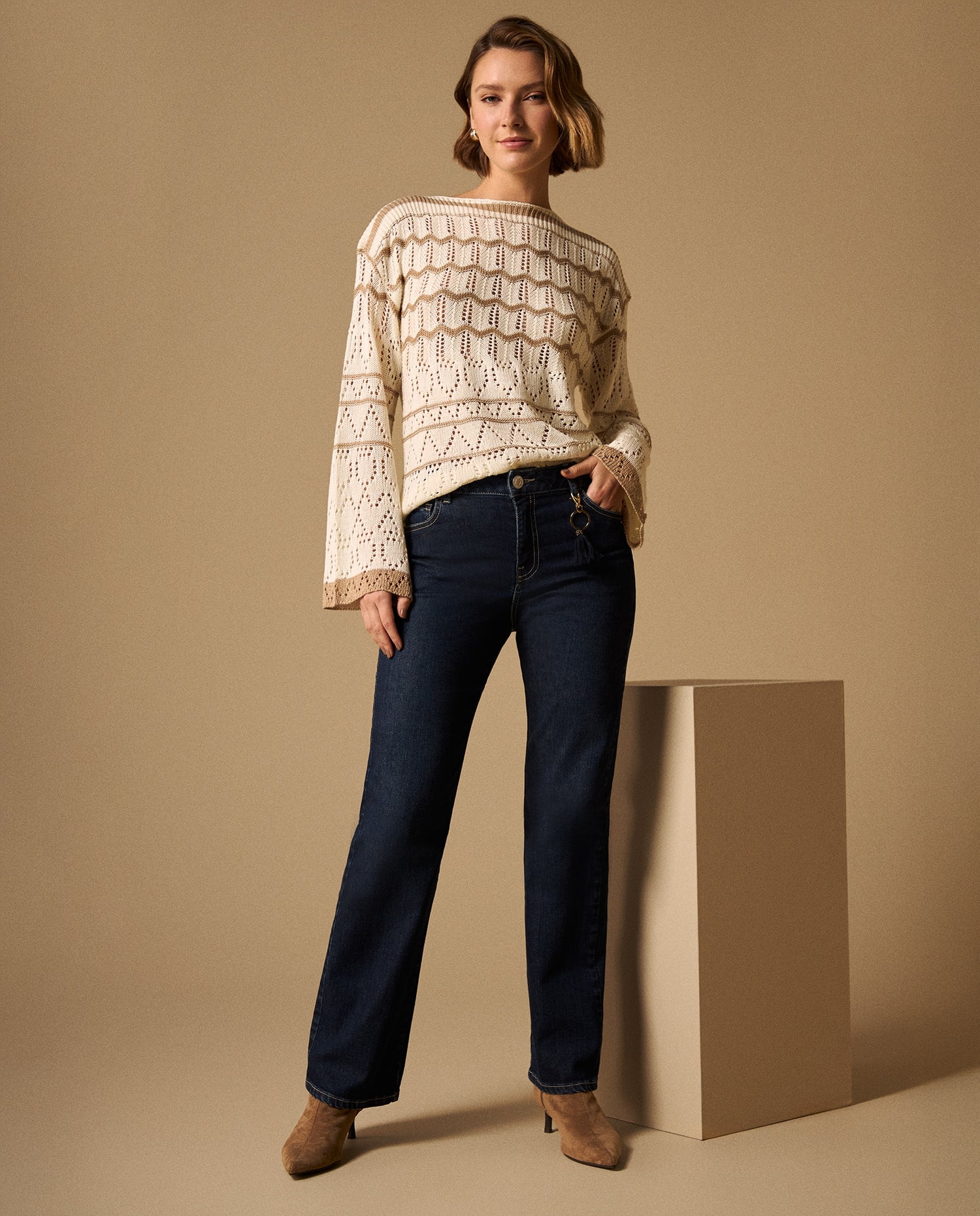 Jean Straight Azul con Detalles Dorados - Azul