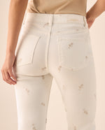 Jean Straight con Estampado Floral Delicado - Crudo