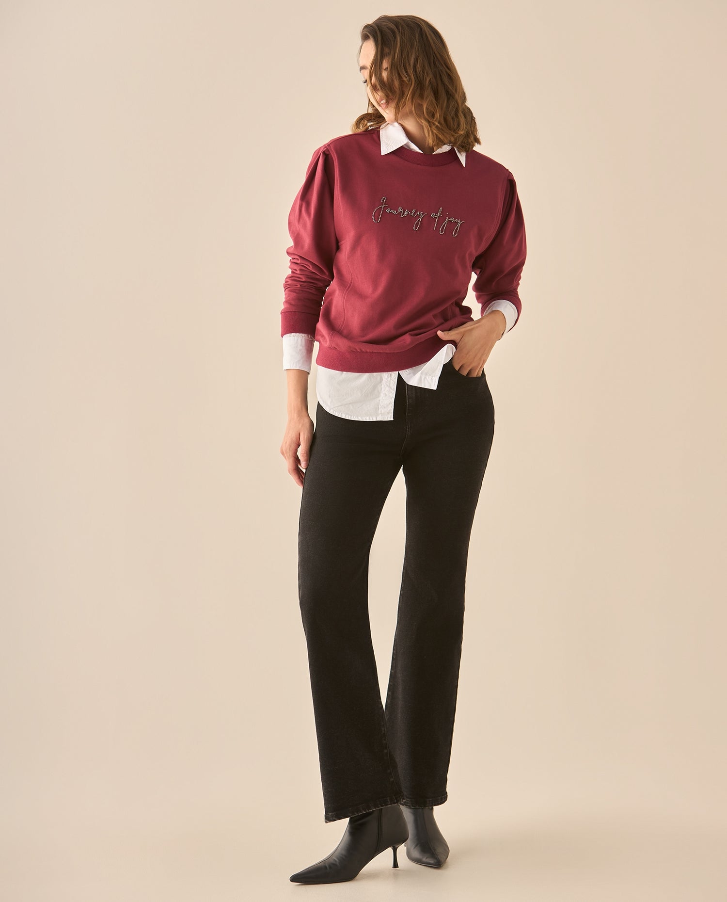 Buzo con detalles bordados para mujer - Rojo
