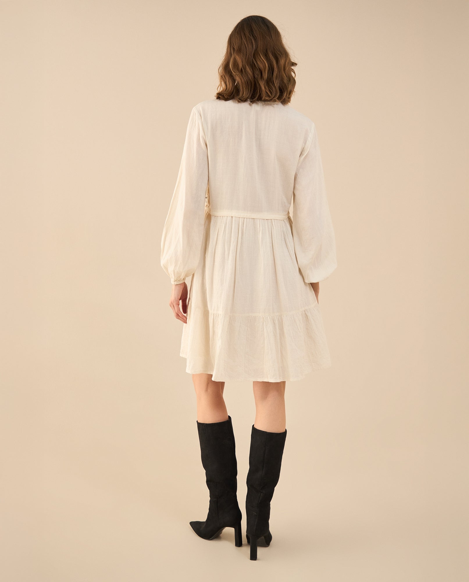 Vestido corto con escote en V para mujer - Crudo 34_691G200_CRU110110_4