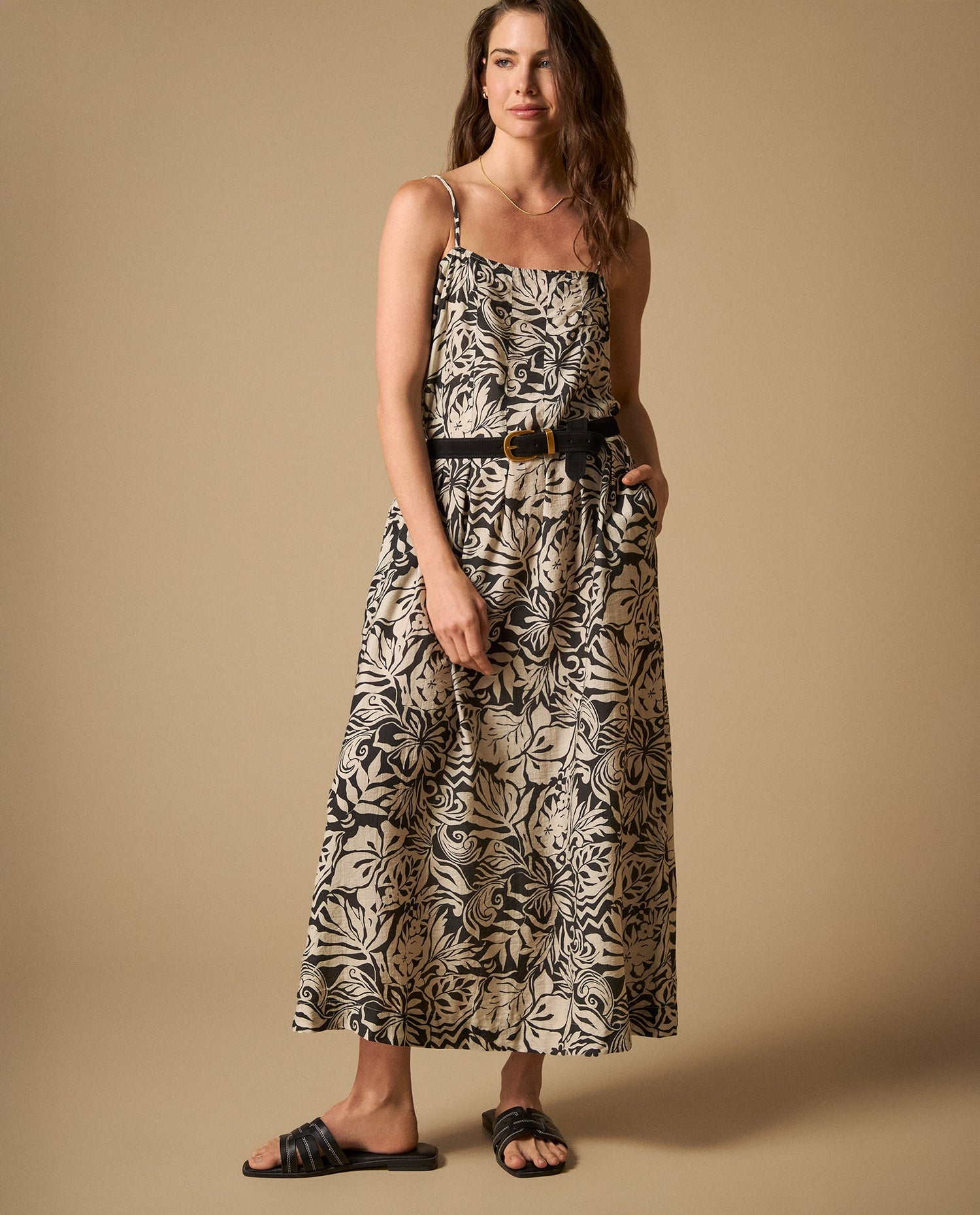 Vestido largo de tiras con caída fluida - Crudo
