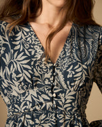 Vestido corto con diseño paisley y cintura fruncida - Azul