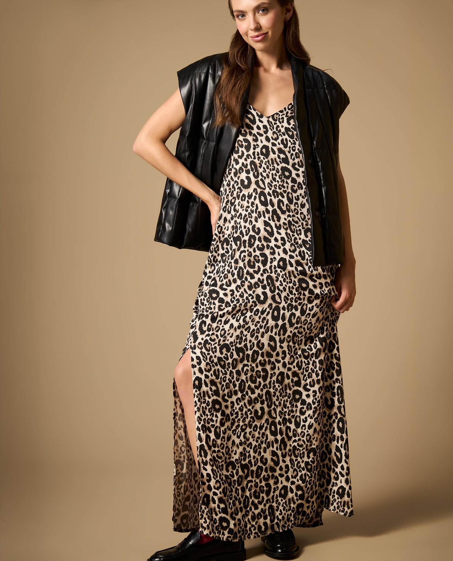 Vestido largo estampado de tiras con abertura lateral - Crudo