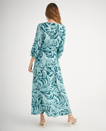 Vestido con diseño cruzado en frente - Verde