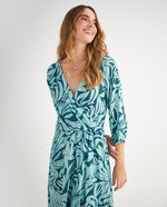 Vestido con diseño cruzado en frente - Verde