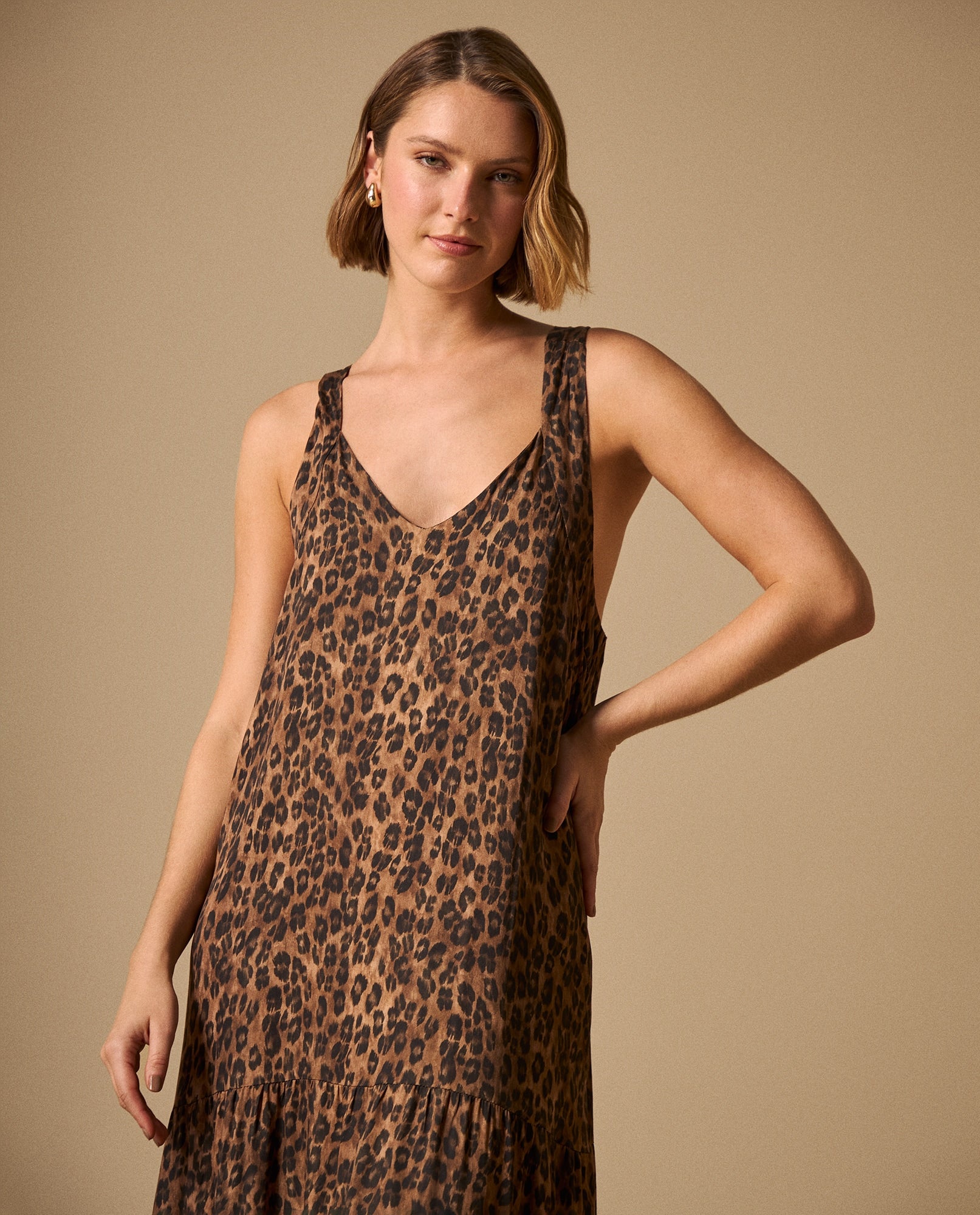 Vestido Largo Animal Print con Tirantes Cruzados - Beige 34_699G017_BEI161315_3