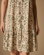 Vestido Floral con Volante - Blanco