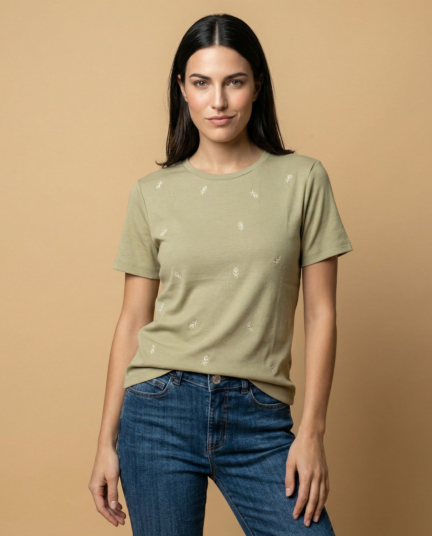 Camiseta bordada cuello redondo manga corta - Verde