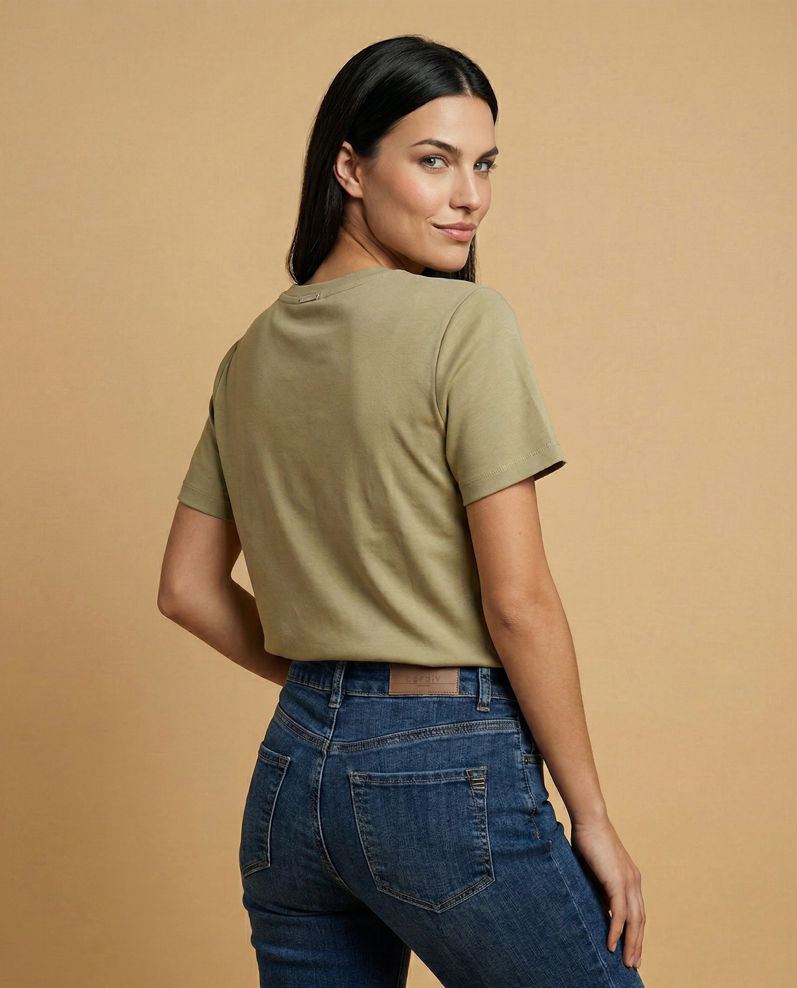Camiseta bordada cuello redondo manga corta - Verde 34_905H020_VER144908_4
